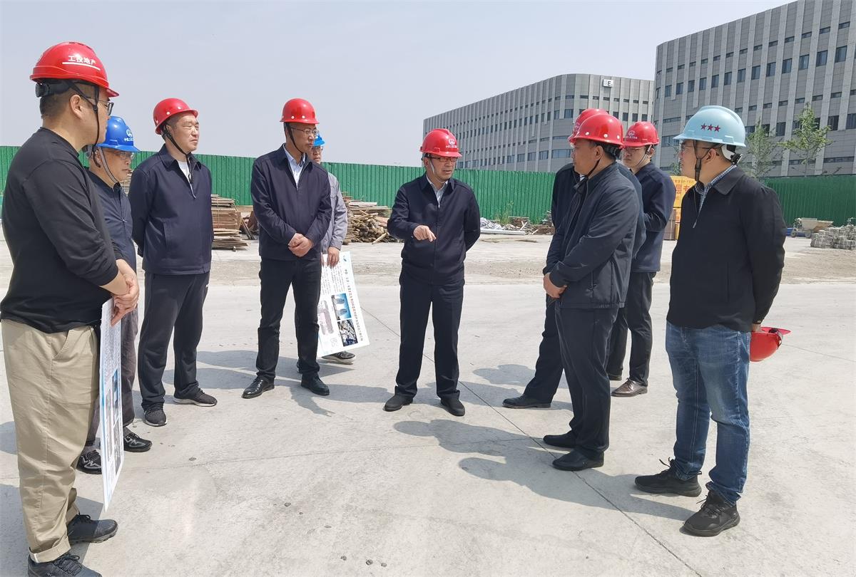 丁銳到醫藥創新產業園檢查安全生產工作1.jpg